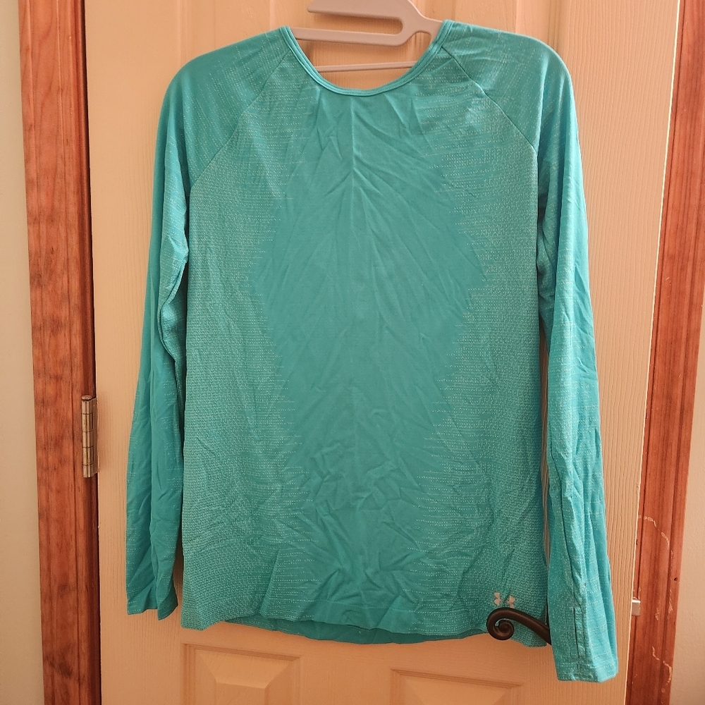 Heat Gear Yoga Wicking Tshirt Sz Small